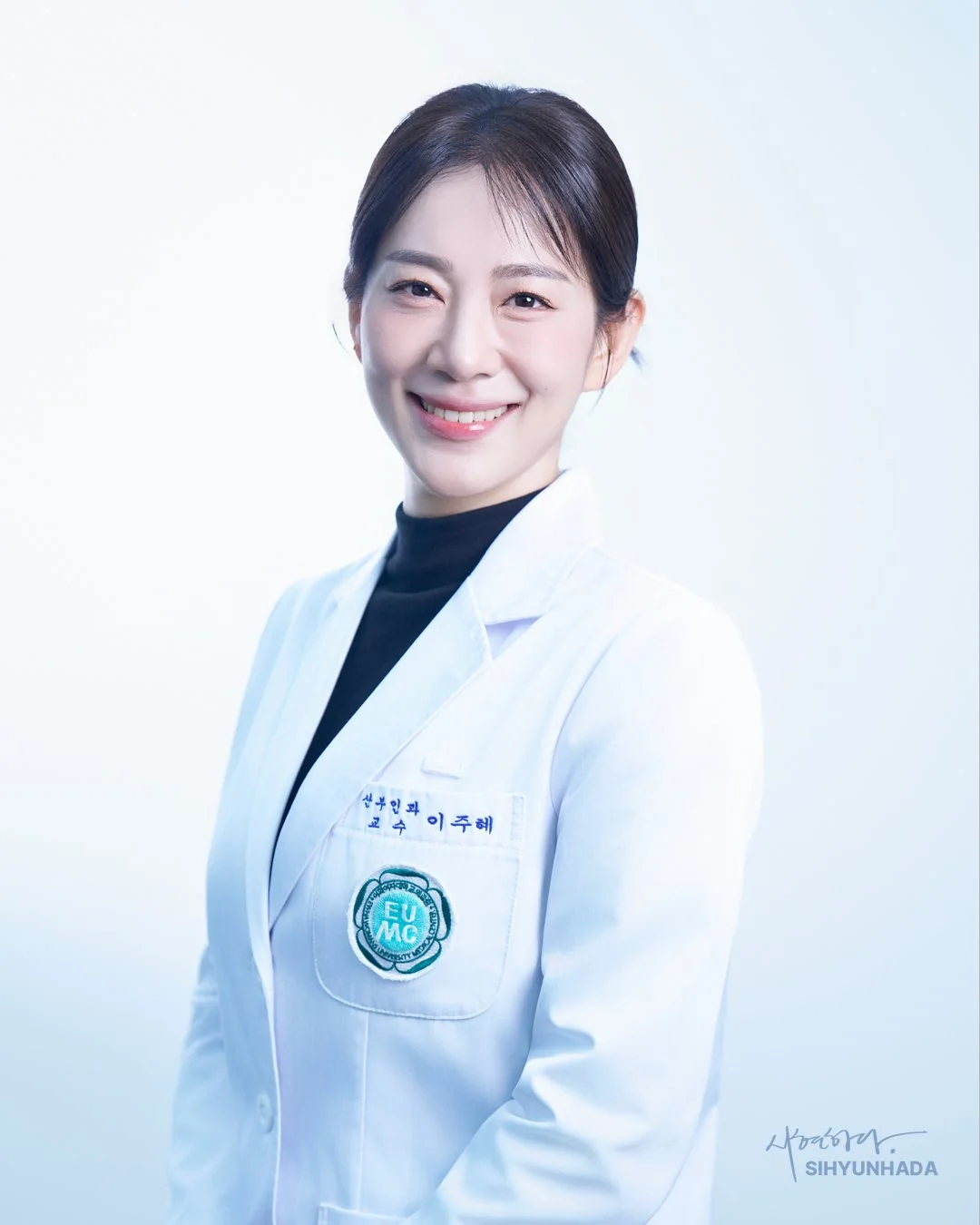 흰 가운을 입은 전문가 프로필